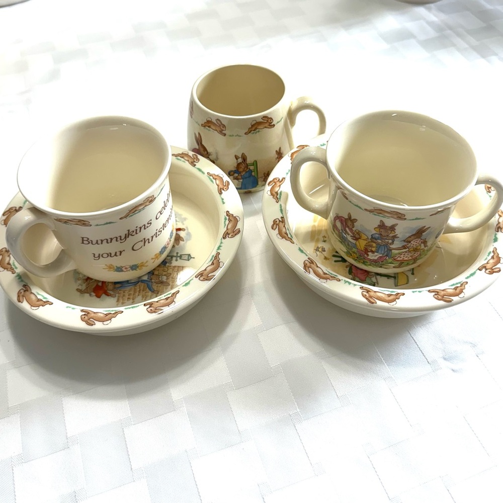 Vintage Royal Doulton Bunnykins Bowls & Mugs Set – 5 Pieces